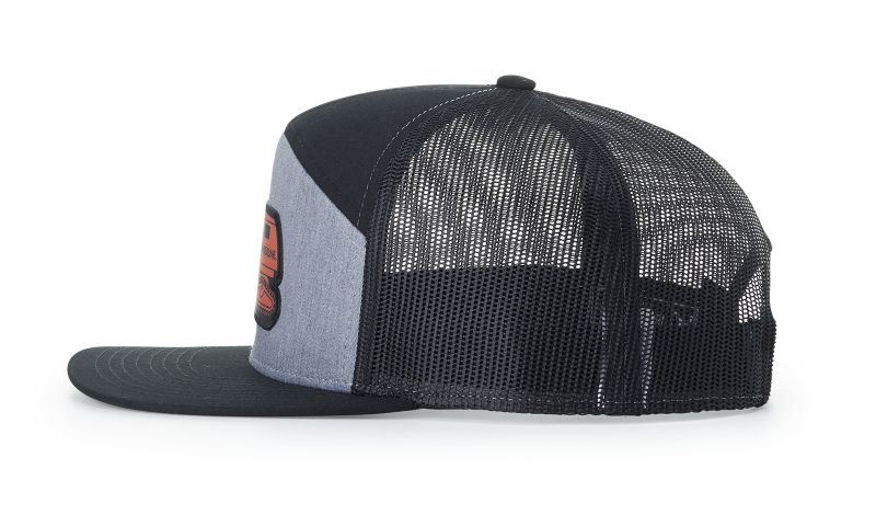 7 PANEL TRUCKER