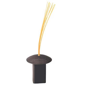 Markwort Black Base Plug w/ Orange Bristles